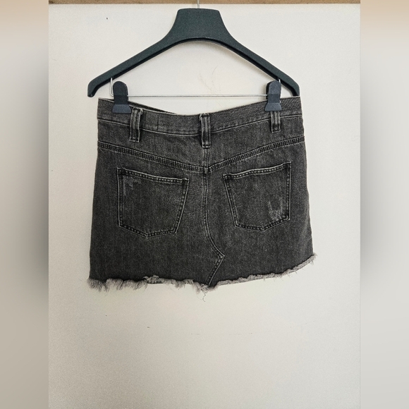 We The Free black pleated distressed denim jean skirt | size 29 - Picture 4 of 5